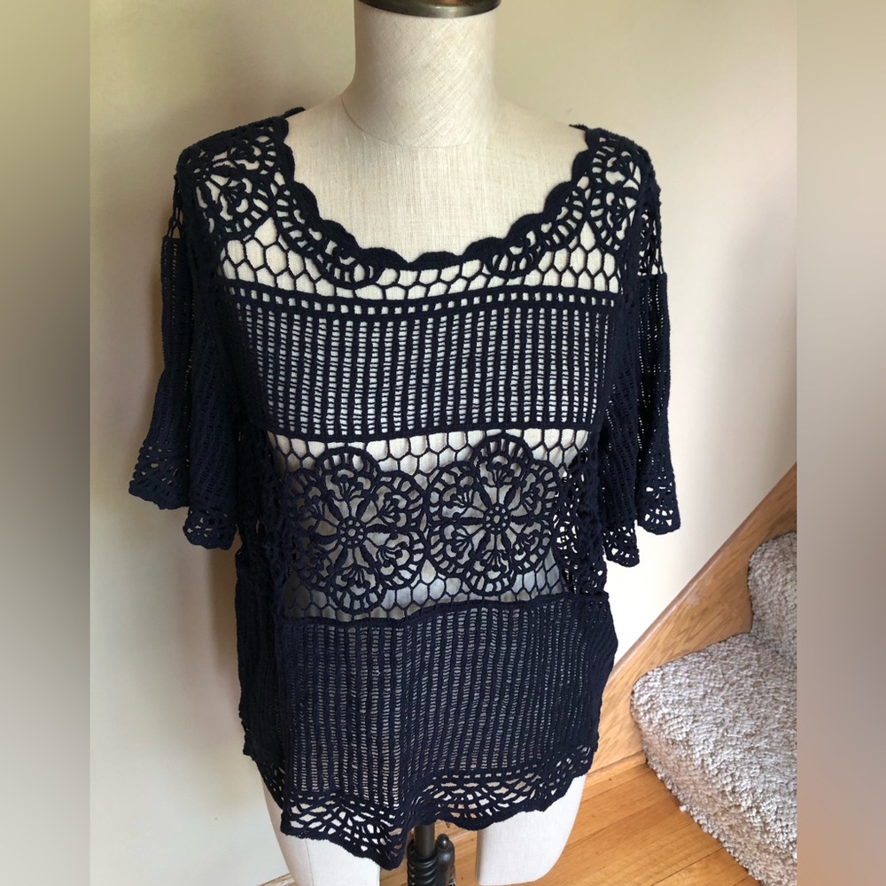 James Coviello Anthropologie crochet short sleeve top navy blue size m